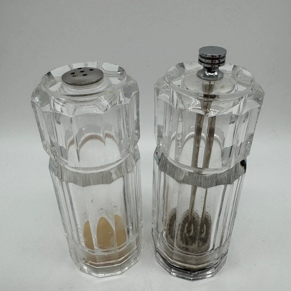Vintage Olde Thompson Clear Acrylic Salt Shaker Pepper Mill Grinder Set 5.5